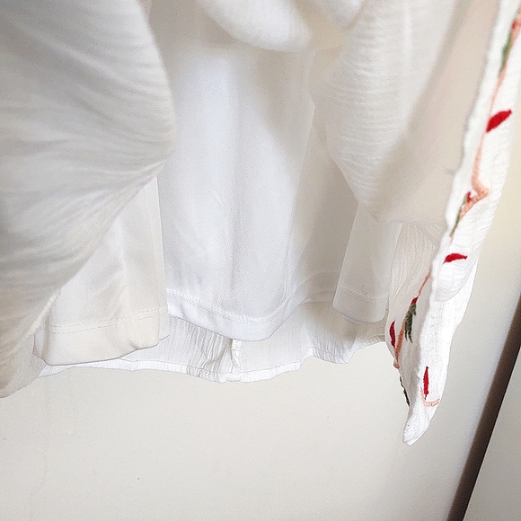 Forever 21 White Embroidered Boho Off-Shoulder Mini Dress Small - Picture 9 of 10